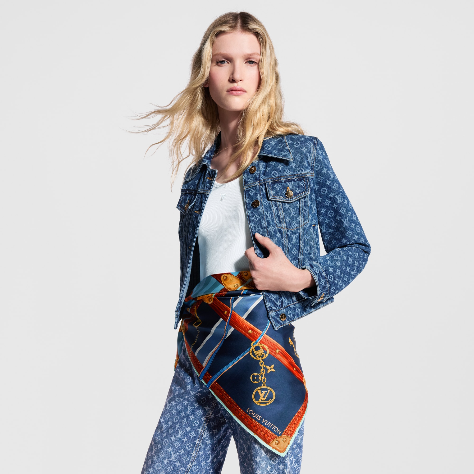 Strap And Trunk Square 90 S00 - Women - Accessories | LOUIS VUITTON ®